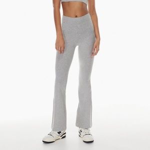 Aritzia TNA Chill Atmosphere Flare Hi-Rise Legging